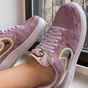 Never worn before, they were a gift from a friend but don’t fit me too well.